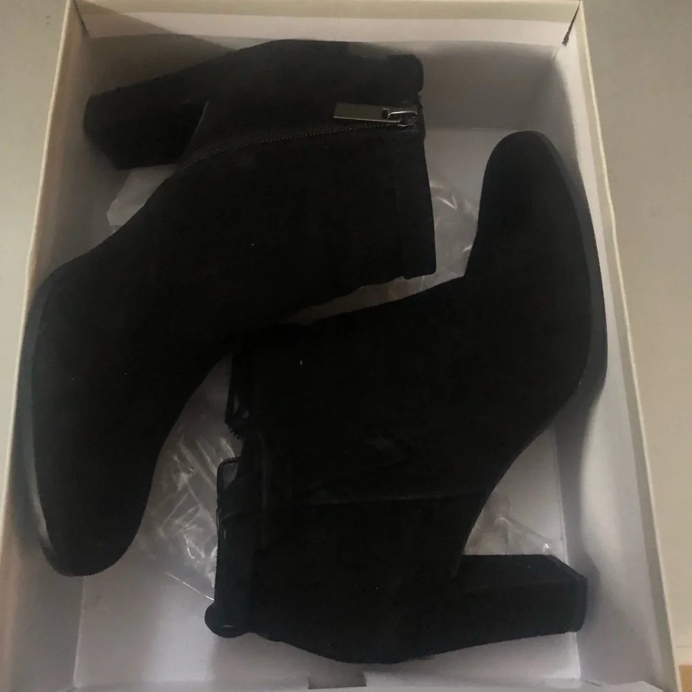 Booties - Picture 4 of 6